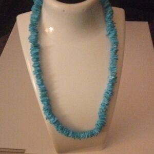 Turquoise Color Shell Beaded Necklace 16" NWT (SKU 1335)